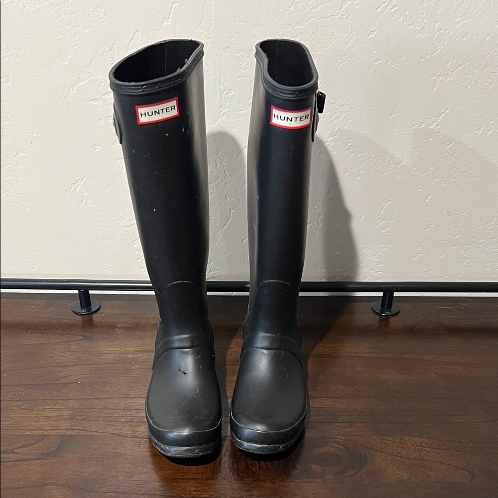 Hunter Classic Black Rain Boots